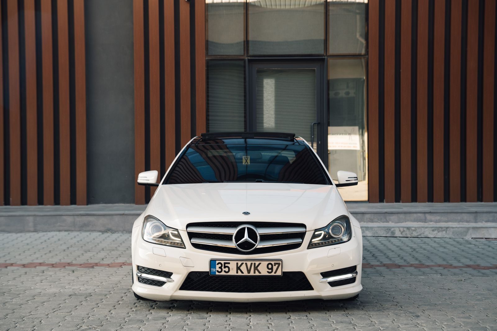 Mercedes-Benz C 180 1.6 Turbo Avantgarde 2014